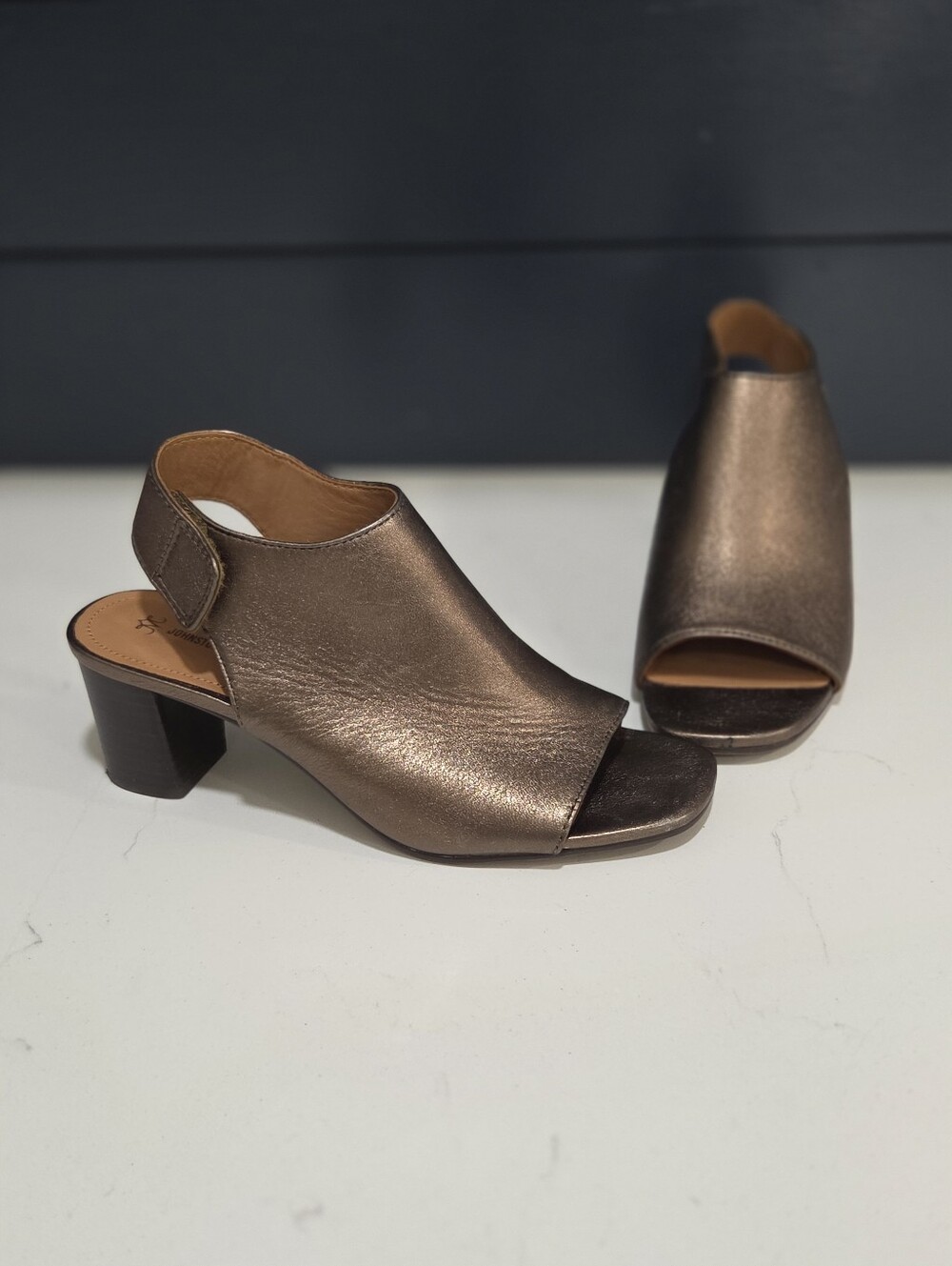 Johnston & Murphy Evelyn Open Toe  Metallic Bronze Open-Toe Slingback Heels 7.5